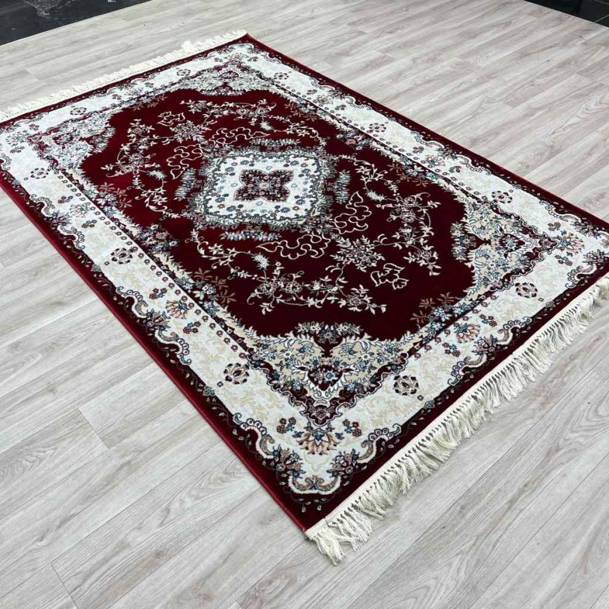 سجاد تركي سوبر اصفهان C709A لون احمر عنابي مقاس 400*400