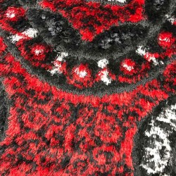 حرير شاغي لميس ونور اسود واحمر حرير شاغي لميس ونور اسود واحمر