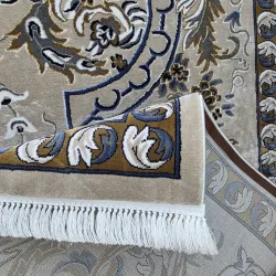 سجاد تركي شيراز A706C كلاسيك سميك ناعم بيج مقاس 400*800