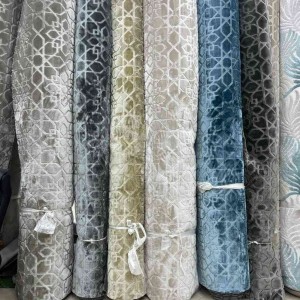 موكيت صيني بدور رصاصي فاتح موكيت صيني بدور رصاصي فاتح