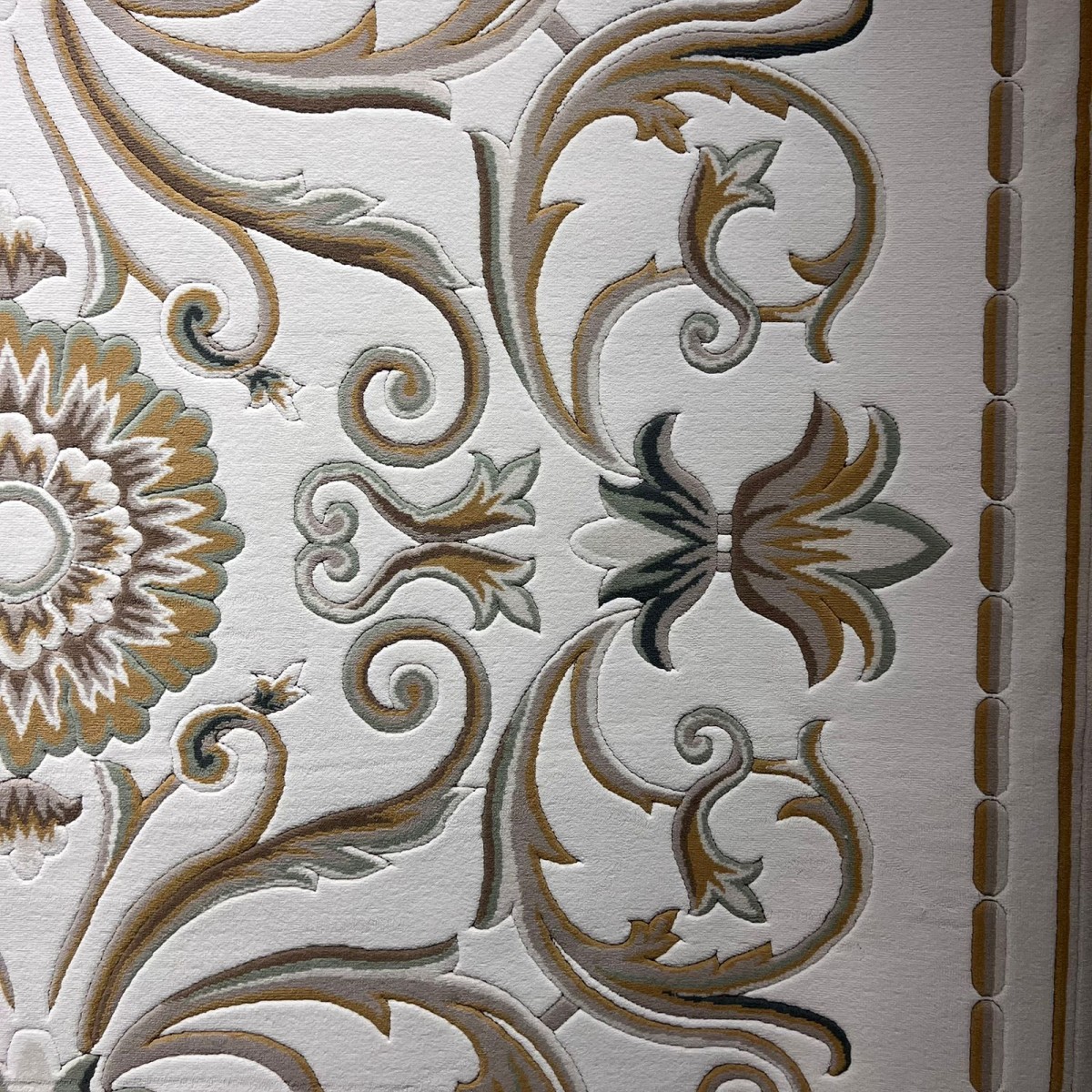 سجاد تركي ارجوان G0783B ابيض ذهبي مقاس 200*300