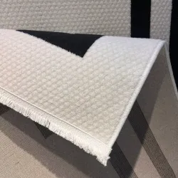 سجاد تركي اطار برواز فريم F494A كريم اسود مقاس 80*150