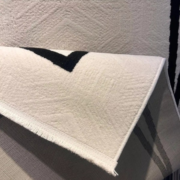 سجاد تركي اطار برواز فريم F602A كريم اسود مقاس 200*300