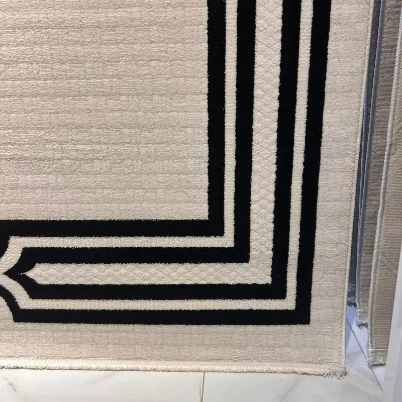 سجاد تركي اطار برواز فريم F604A كريم اسود مقاس 200*300