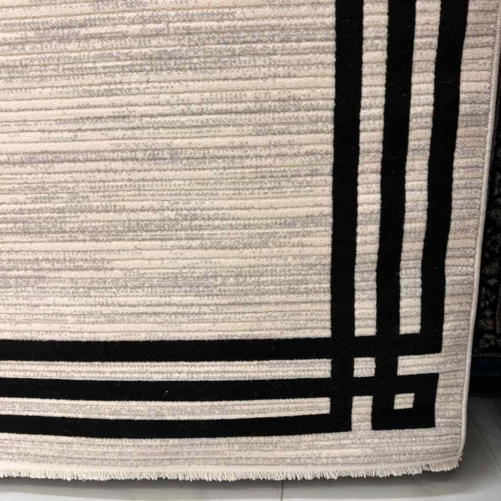 سجاد تركي مودرن فندقي لورين F414C كريم اسود مقاس 300*400