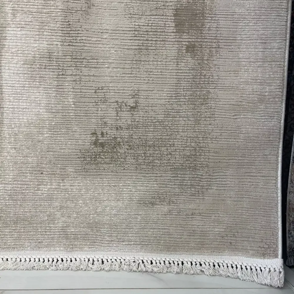 سجاد تركي مودرن لافيش 37842A كريم بيج مقاس 50*80