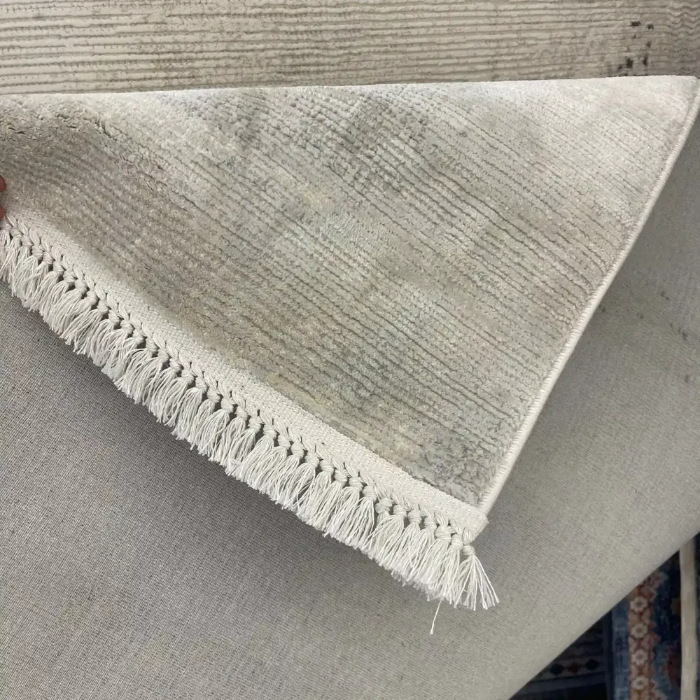 سجاد تركي مودرن لافيش 37842A كريم رصاصي مقاس 50*80
