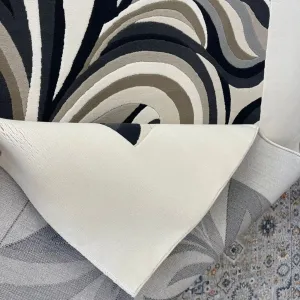 سجاد لوتس تركي AA191A اسود مقاس 80*150