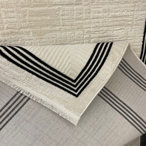 سجاد تركي اطار برواز فيكتوريا 41606A كريم اسود مقاس 80*150