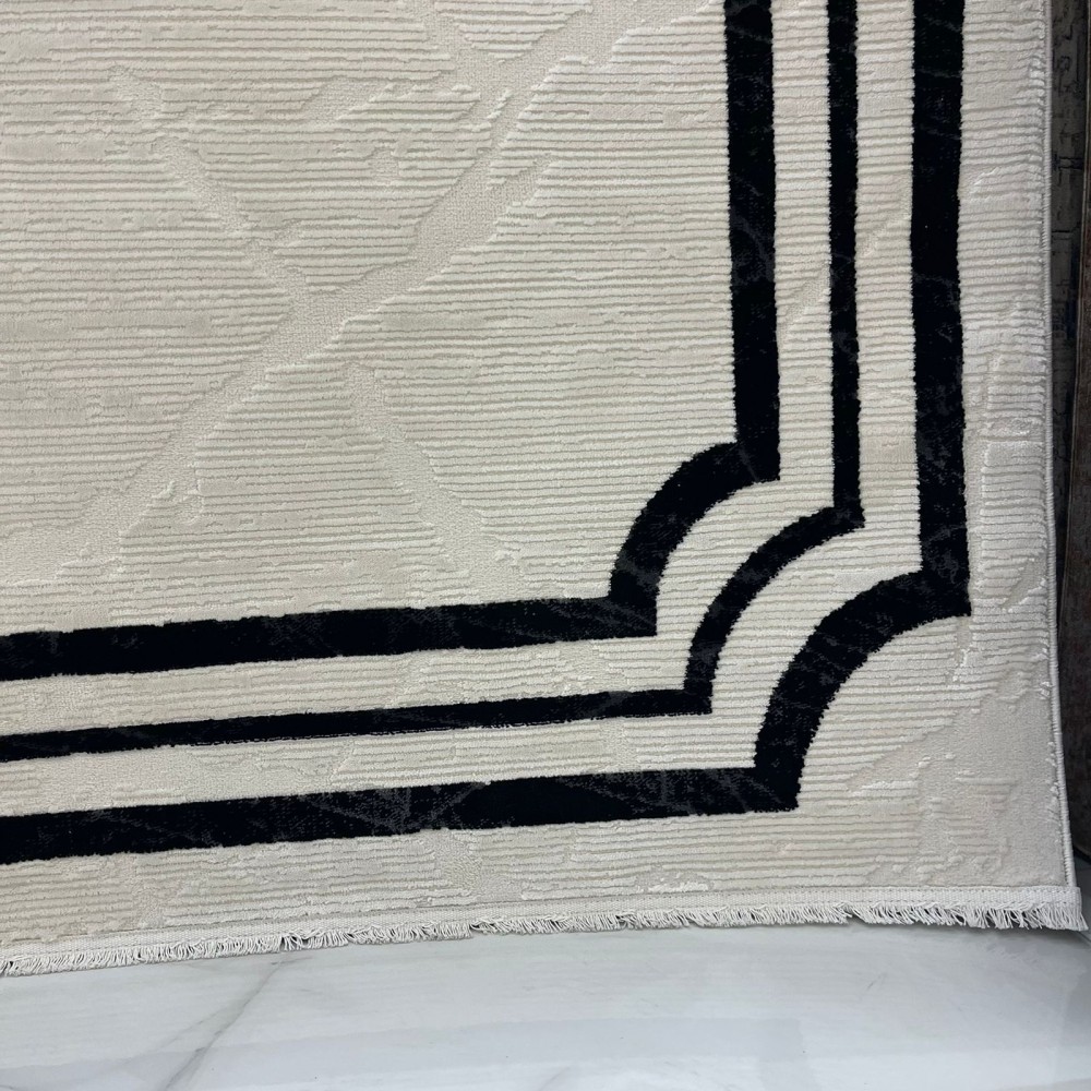 سجاد تركي اطار برواز فيكتوريا 41601A كريم اسود مقاس 150*220