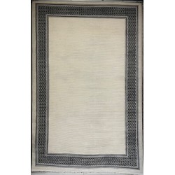 سجاد تركي اطار برواز فيكتوريا 41602A كريم اسود مقاس 150*220