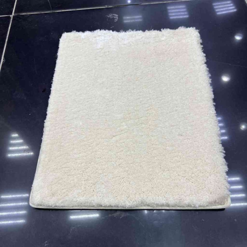 موكيت ساده ماس اللون 27 سميك موكيت ساده ماس اللون 27 سميك