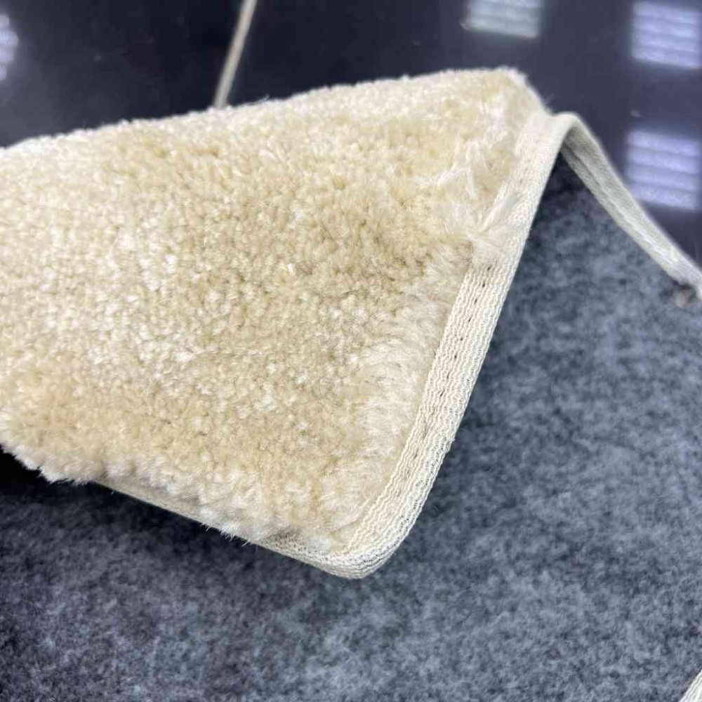 موكيت ساده ماس اللون 28 سميك موكيت ساده ماس اللون 28 سميك