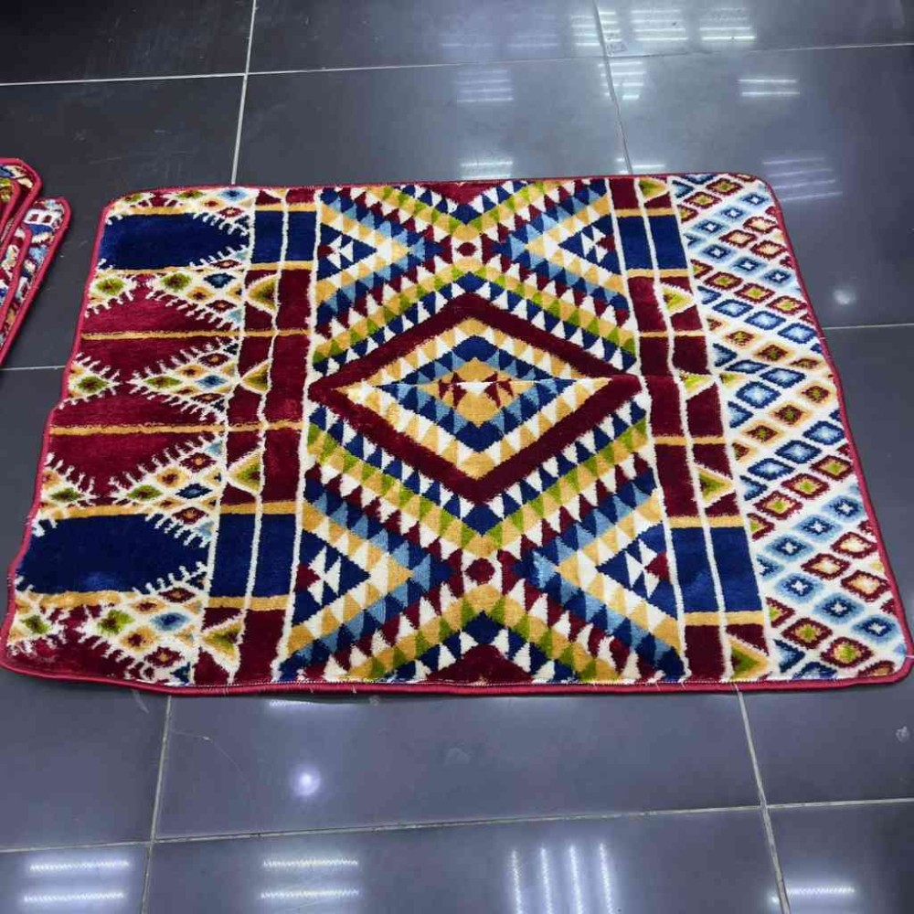 موكيت سدو العزيزية احمر 7092 تراثي ابو طير موكيت سدو العزيزية احمر 7092 تراثي ابو طير