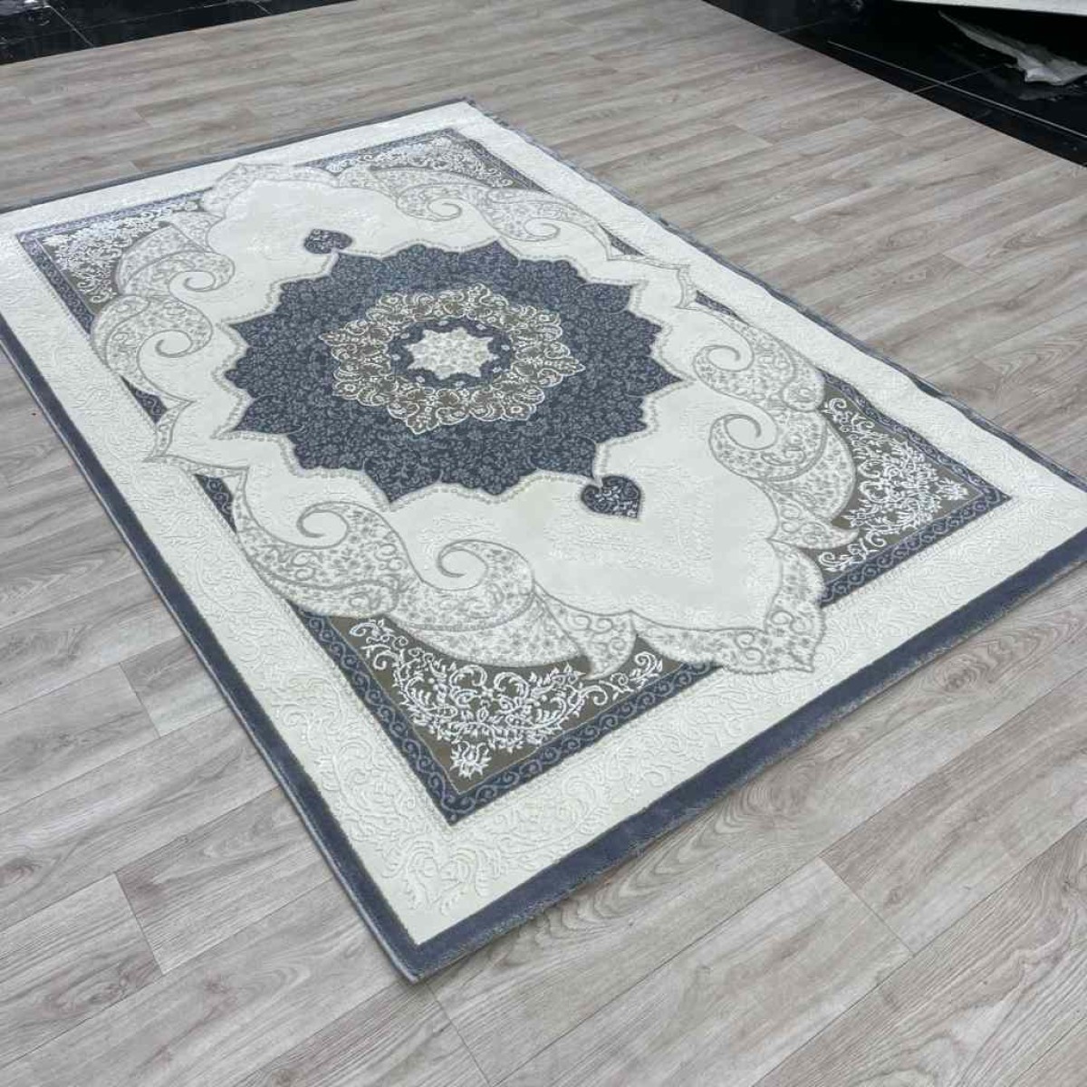 سجاد تركي باريس مودرن ناعم 0DS90Z رصاصي غامق بيج فاتح مقاس 100*200
