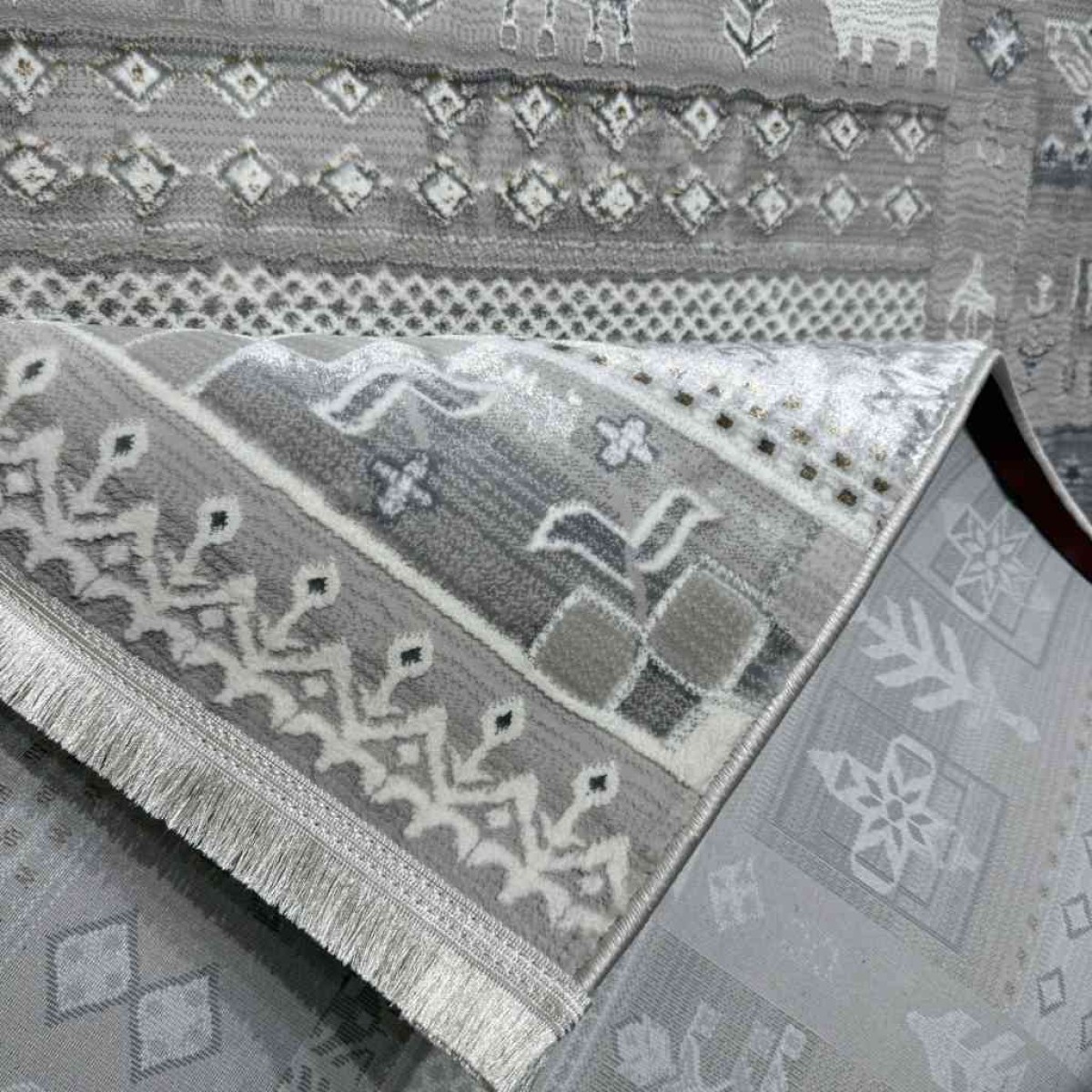 سجاد تركي ارموني 8358A رصاصي فاتح مقاس 200*300