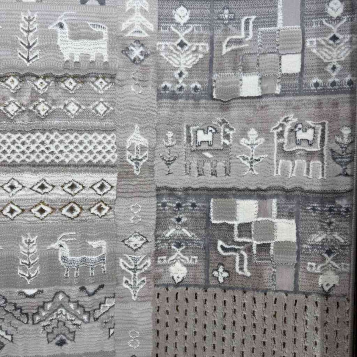 سجاد تركي ارموني 8358A رصاصي فاتح مقاس 200*300