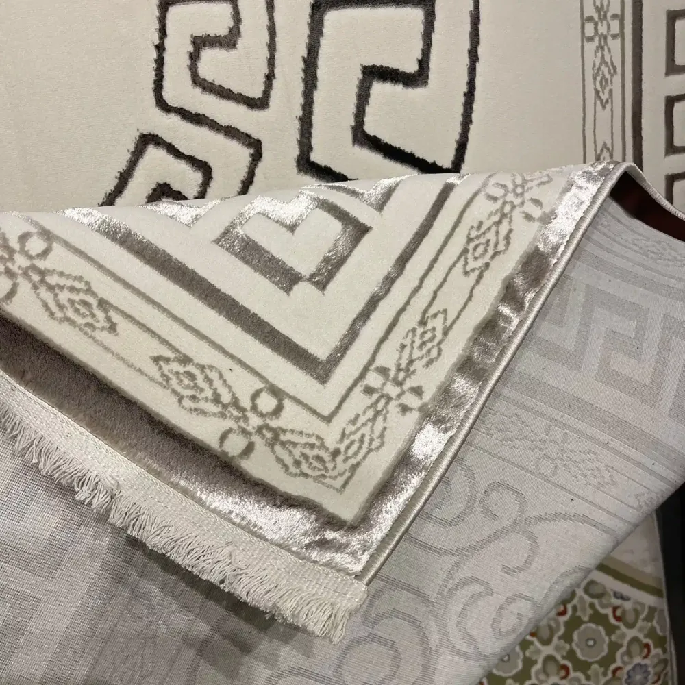 سجاد تركي هيلتون 9668A بيج مقاس 400*600
