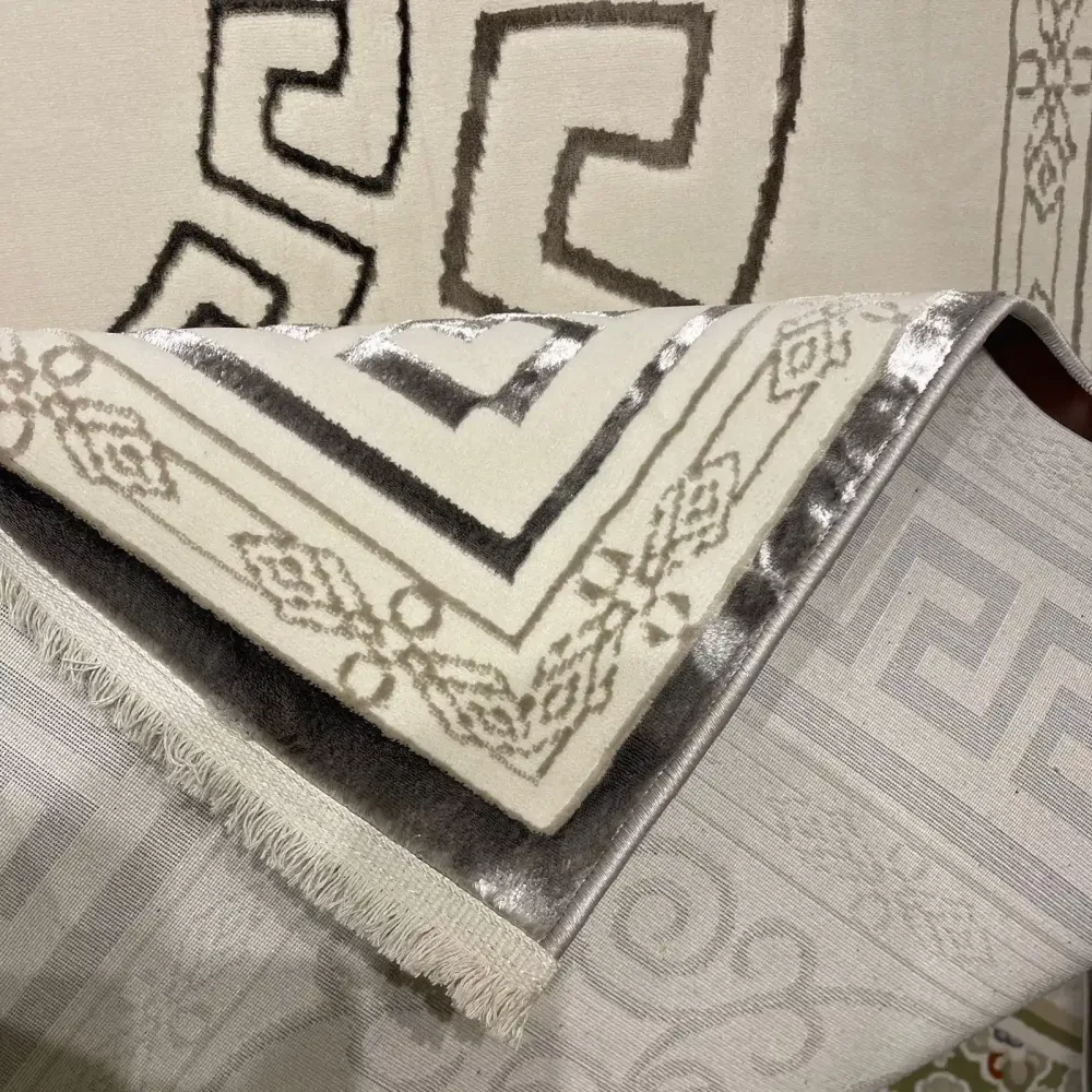 سجاد تركي هيلتون 9668A رصاصي مقاس 50*80