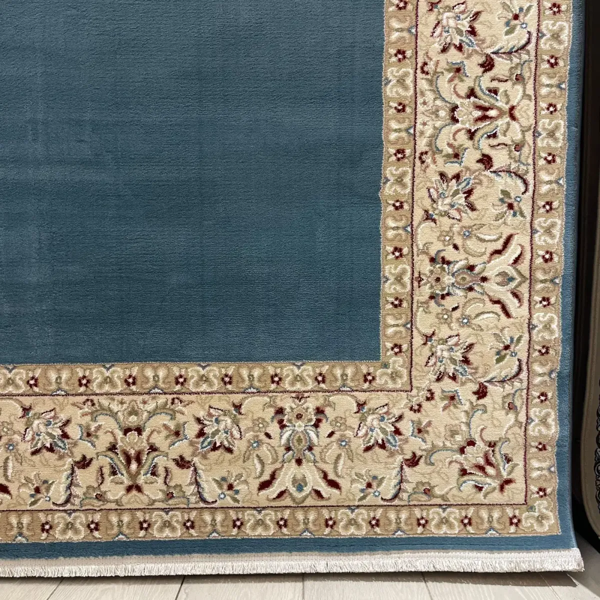 سجاد اصفهان تركي كلاسيك E506B سماوي مقاس 200*300 - اصفهان سجاد تركي كلاسيك