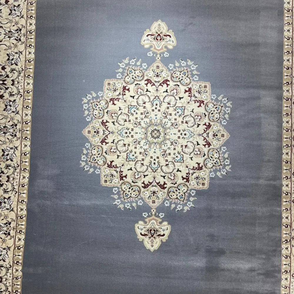 سجاد اصفهان تركي كلاسيك E506B رصاصي مقاس 50*80 - اصفهان سجاد تركي كلاسيك