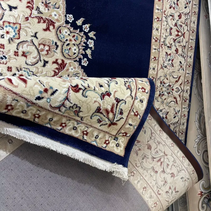 سجاد اصفهان تركي كلاسيك E506B كحلي مقاس 400*800