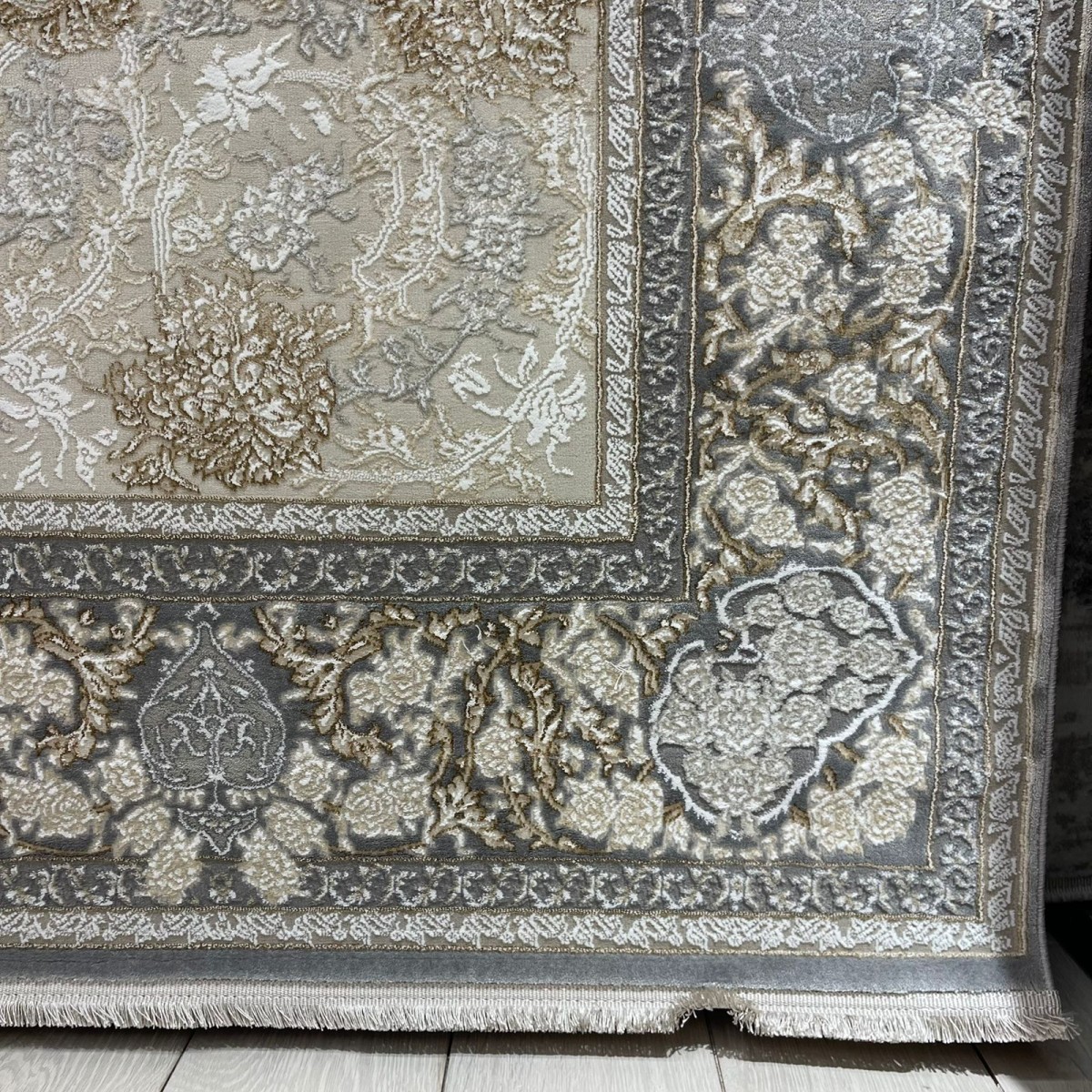 سجاد ميرال تركي كلاسيك EO15A كريم رصاصي غامق مقاس 80*150