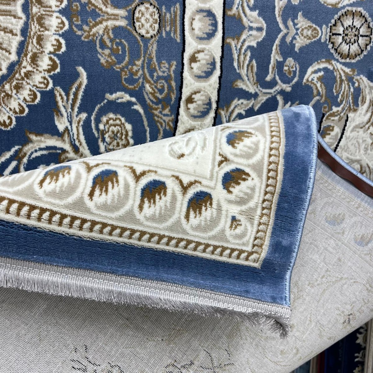 سجاد تركي تبريز كلاسيك سميك 43450F سماوي مقاس 50*80