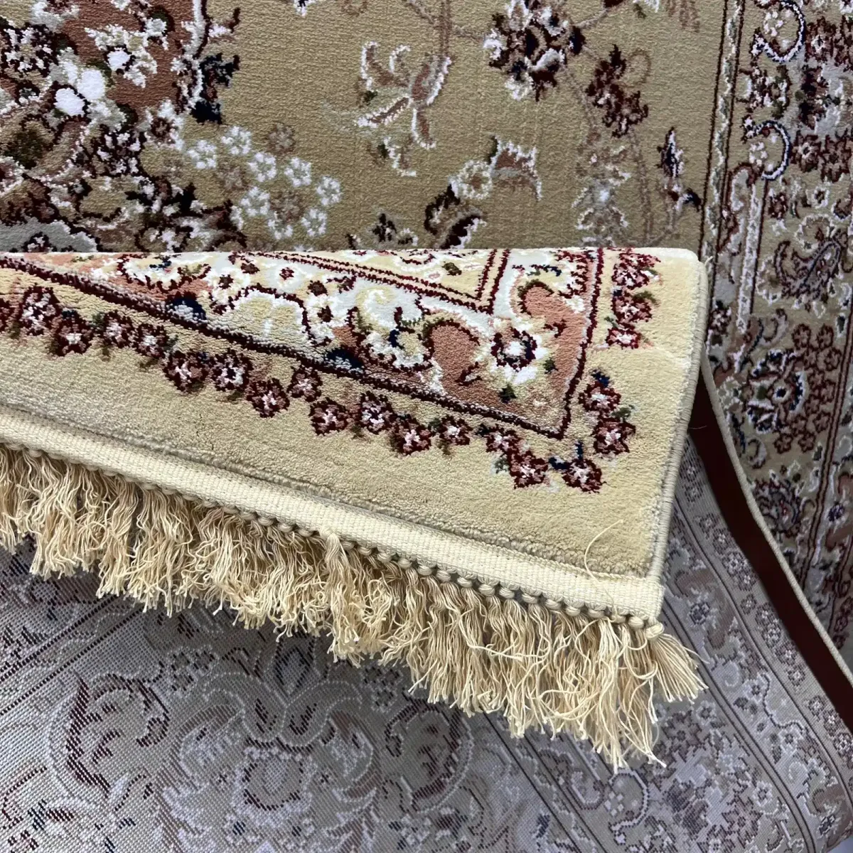 سجاد تركي مرسيليا 2799A كلاسيك مظغوط فاخر بيج مقاس 300*400