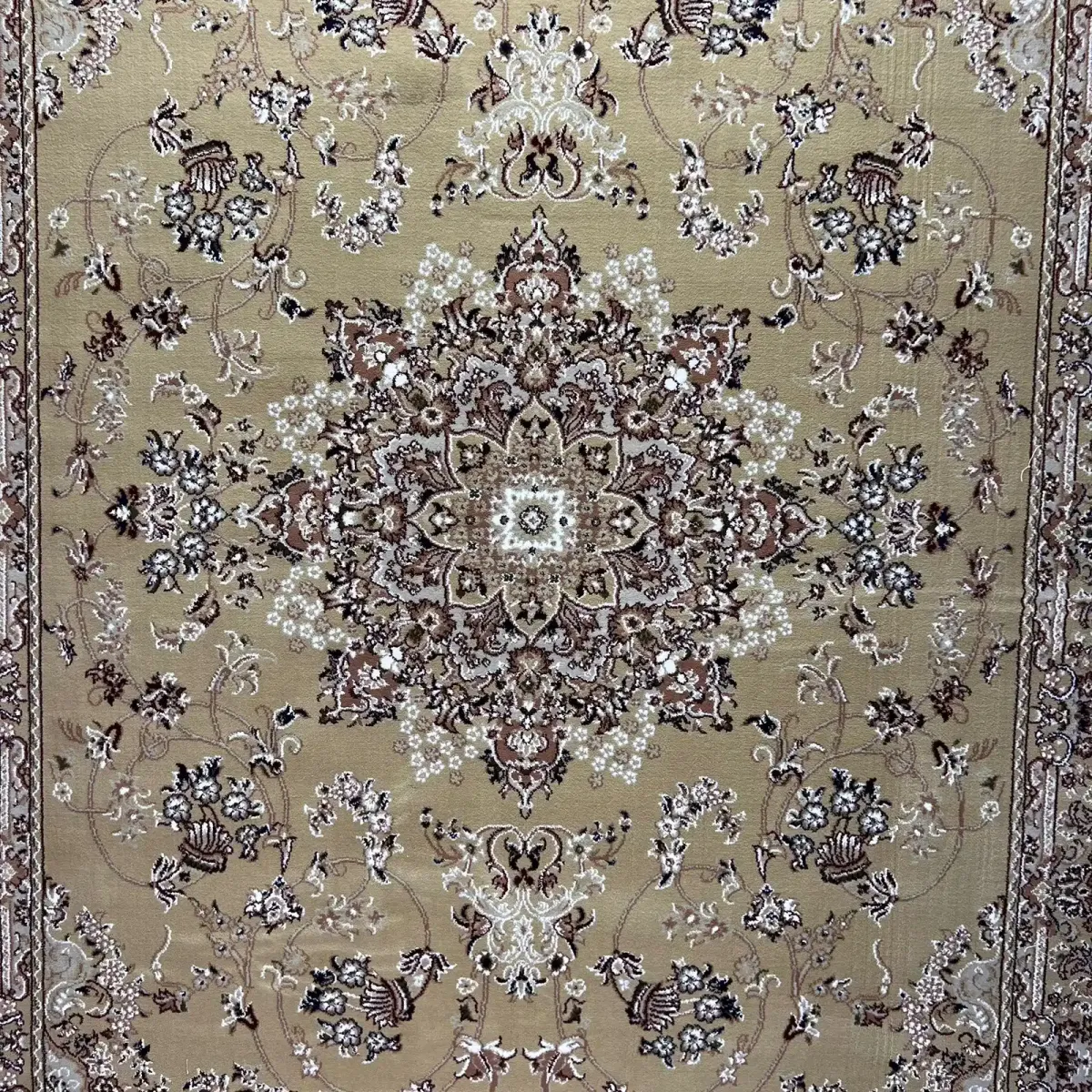 سجاد تركي مرسيليا 2799A كلاسيك مظغوط فاخر بيج مقاس 300*400