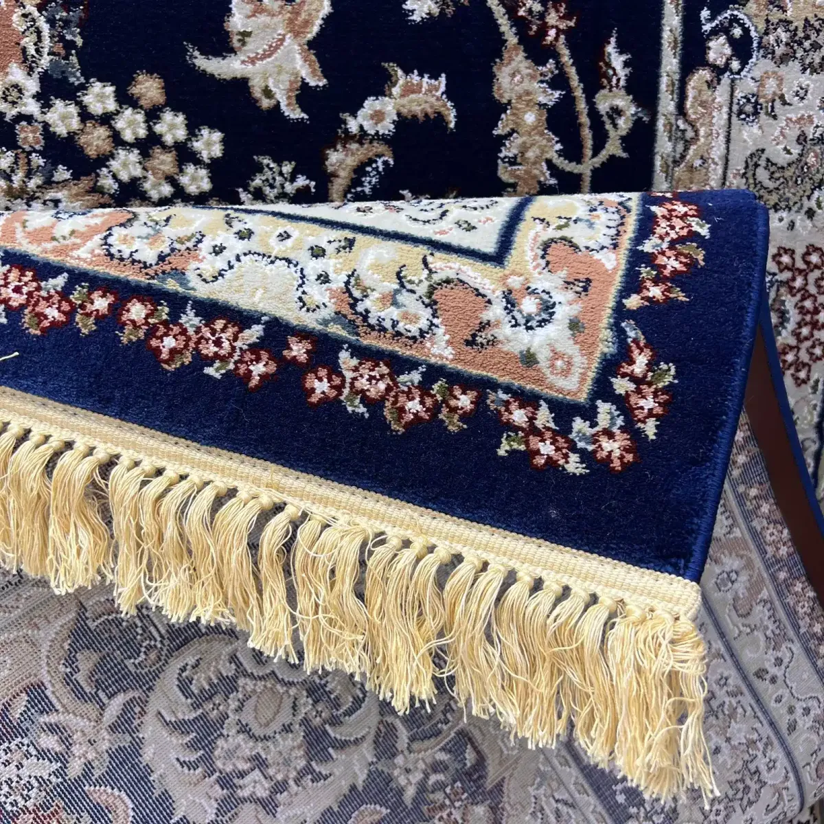 سجاد تركي مرسيليا 2799A كلاسيك مظغوط فاخر كحلي مقاس 400*600